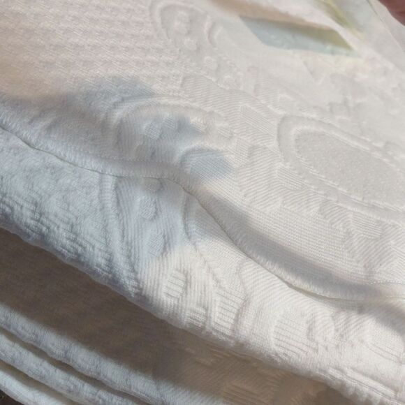 100 % Cotton Matelasse Twin  Bed Cover New - Picture 5 of 5